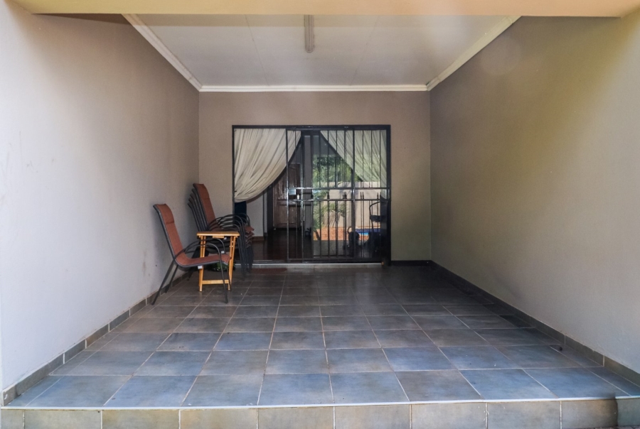3 Bedroom Property for Sale in Wilkoppies North West